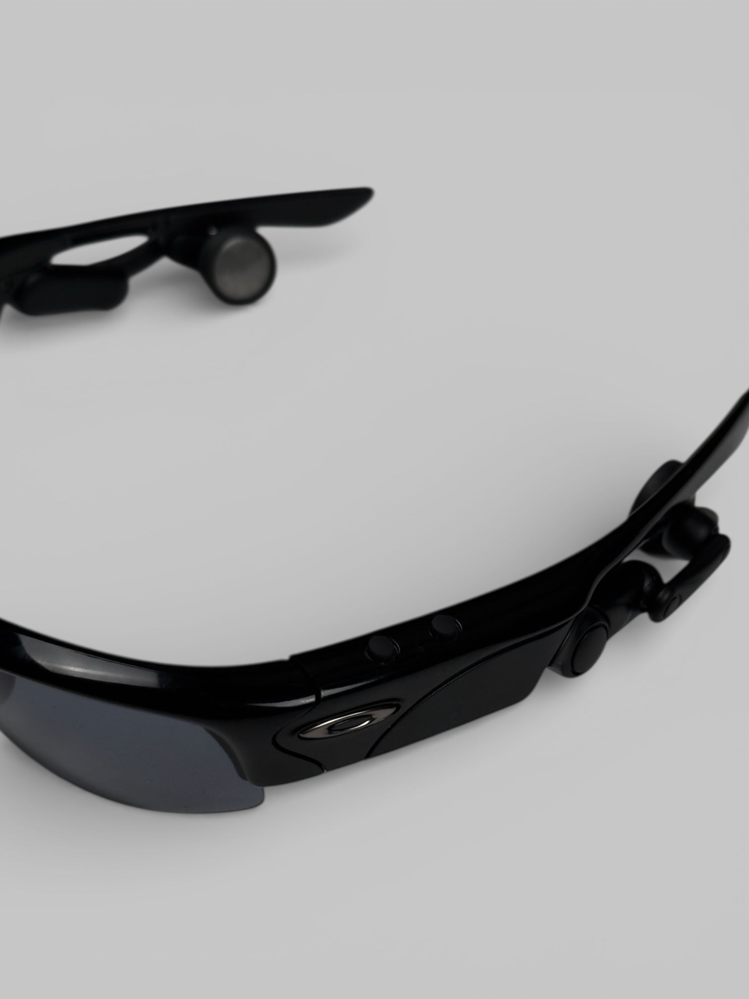 2005 Oakley Thump Black Iridium Gen-1 256MB MP3 Sunglasses