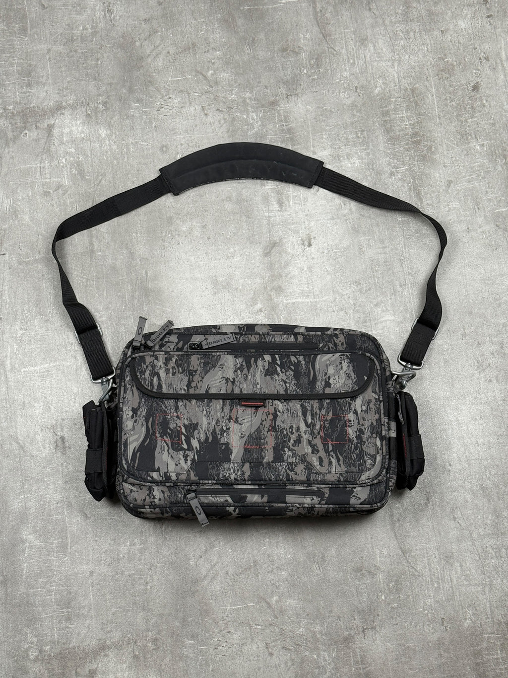 Vintage 2000s Oakley AP Tactical Messenger / Laptop Bag