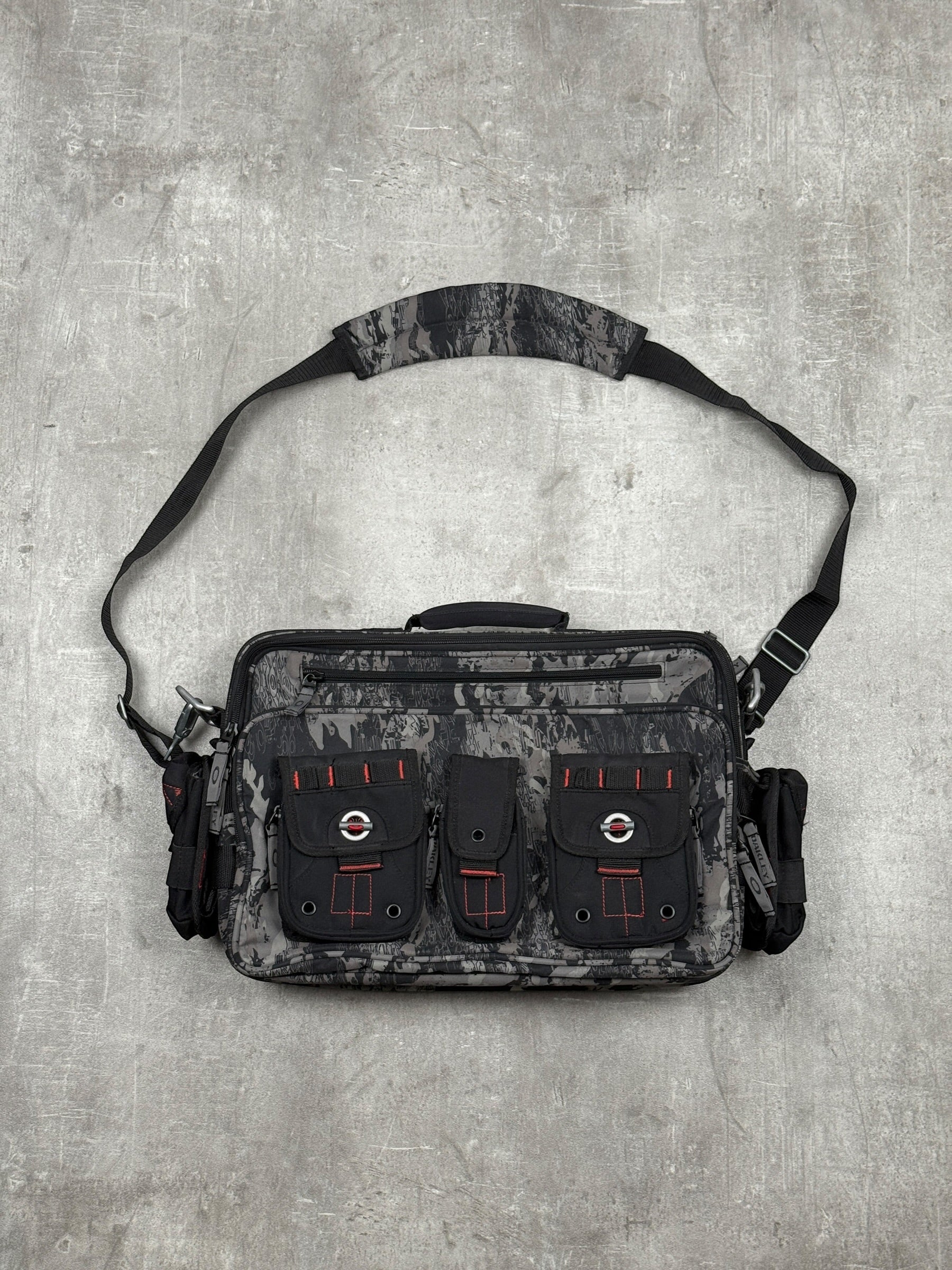 Vintage 2000s Oakley AP Tactical Messenger / Laptop Bag