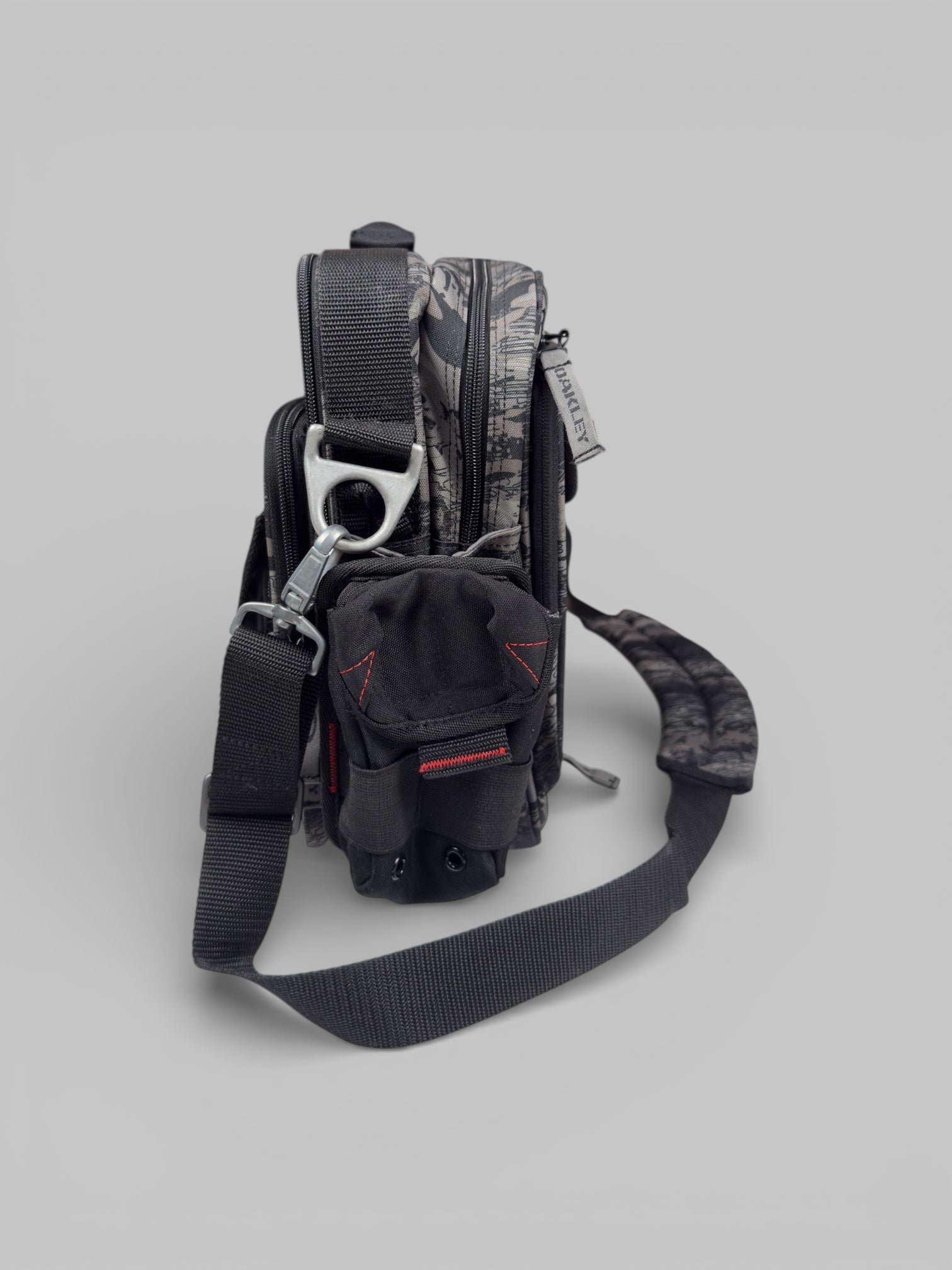 Vintage 2000s Oakley AP Tactical Messenger / Laptop Bag