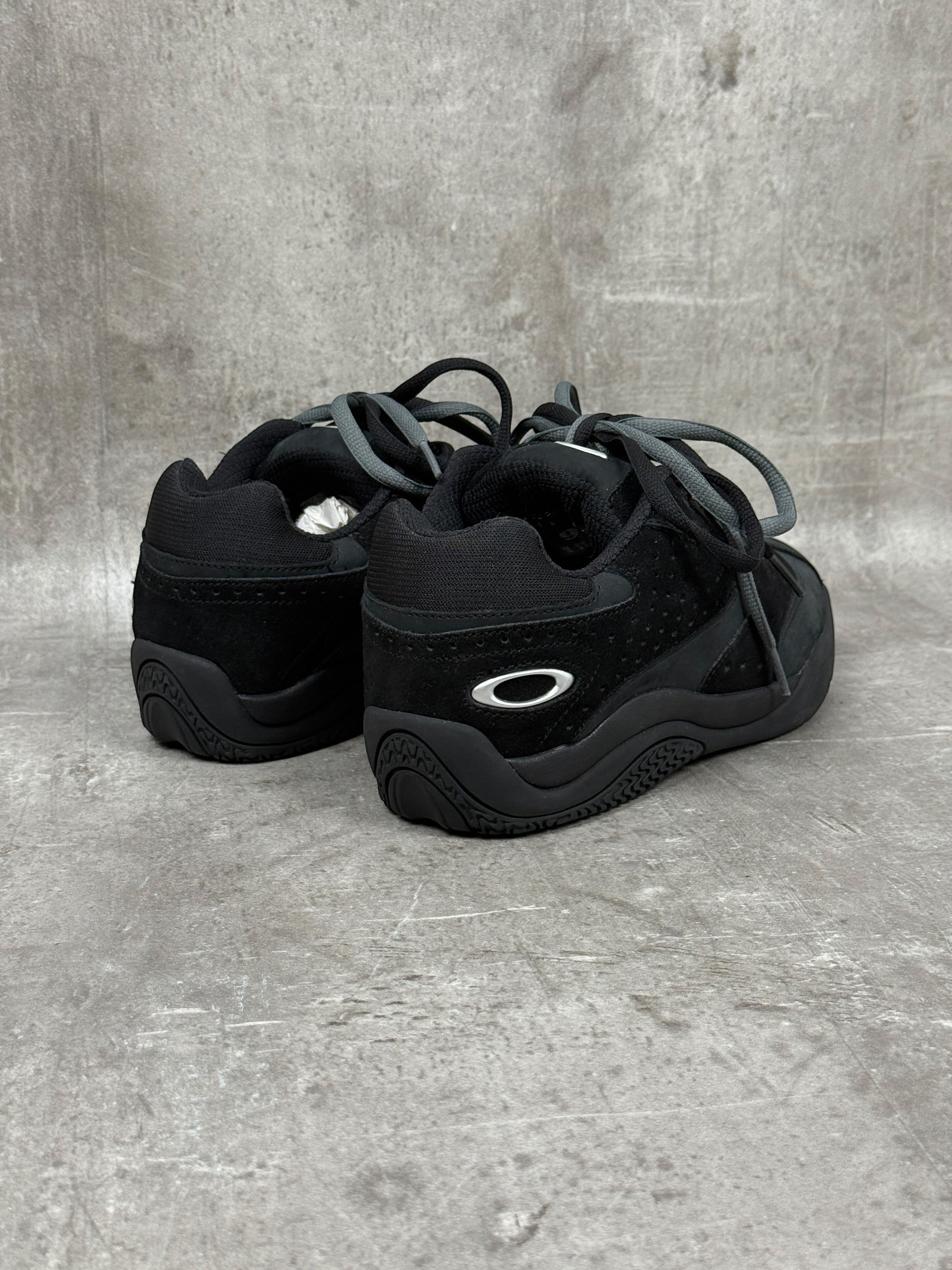 Vintage 2000s Oakley Sourdough Black Shoes