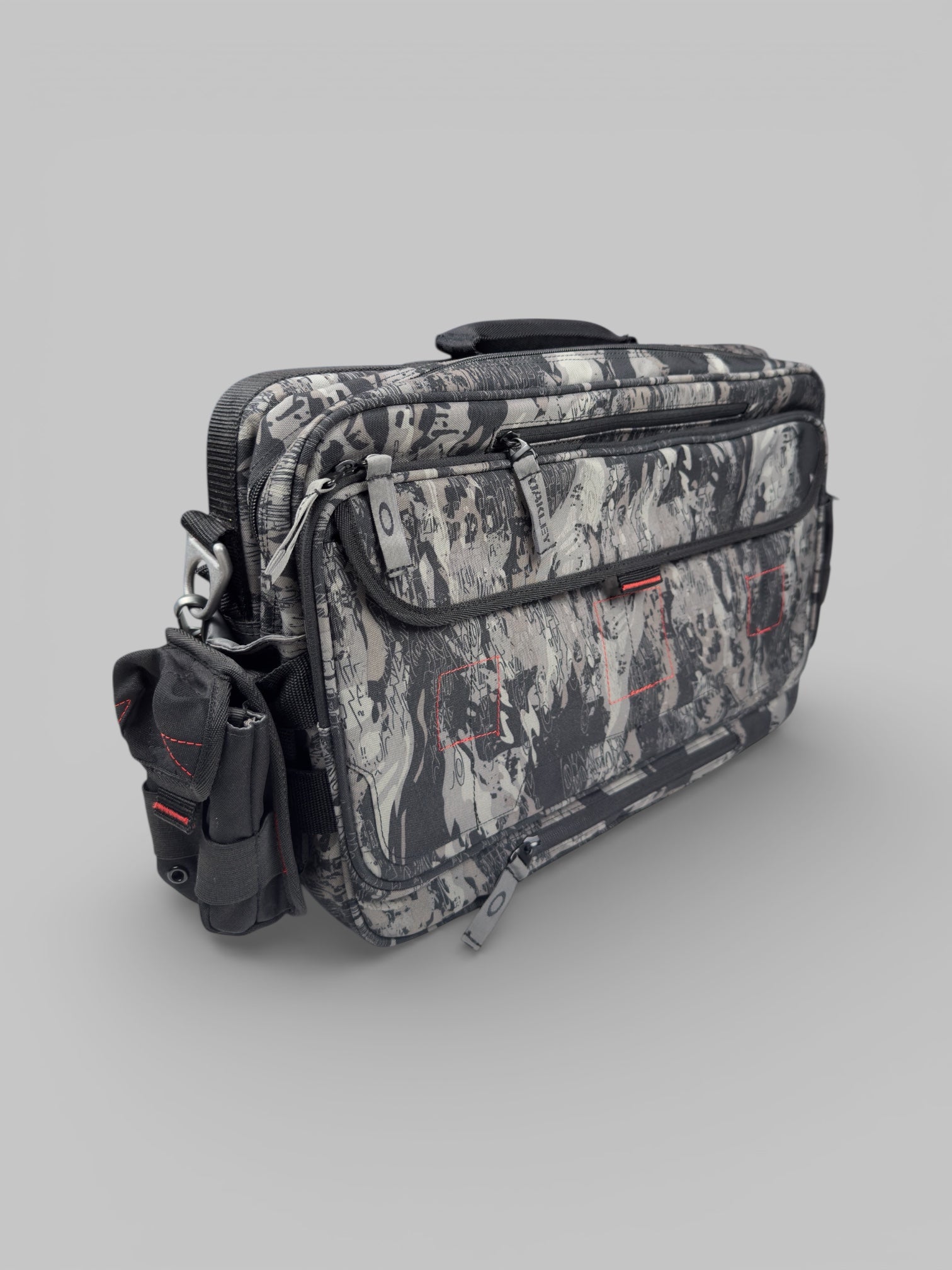 Vintage 2000s Oakley AP Tactical Messenger / Laptop Bag