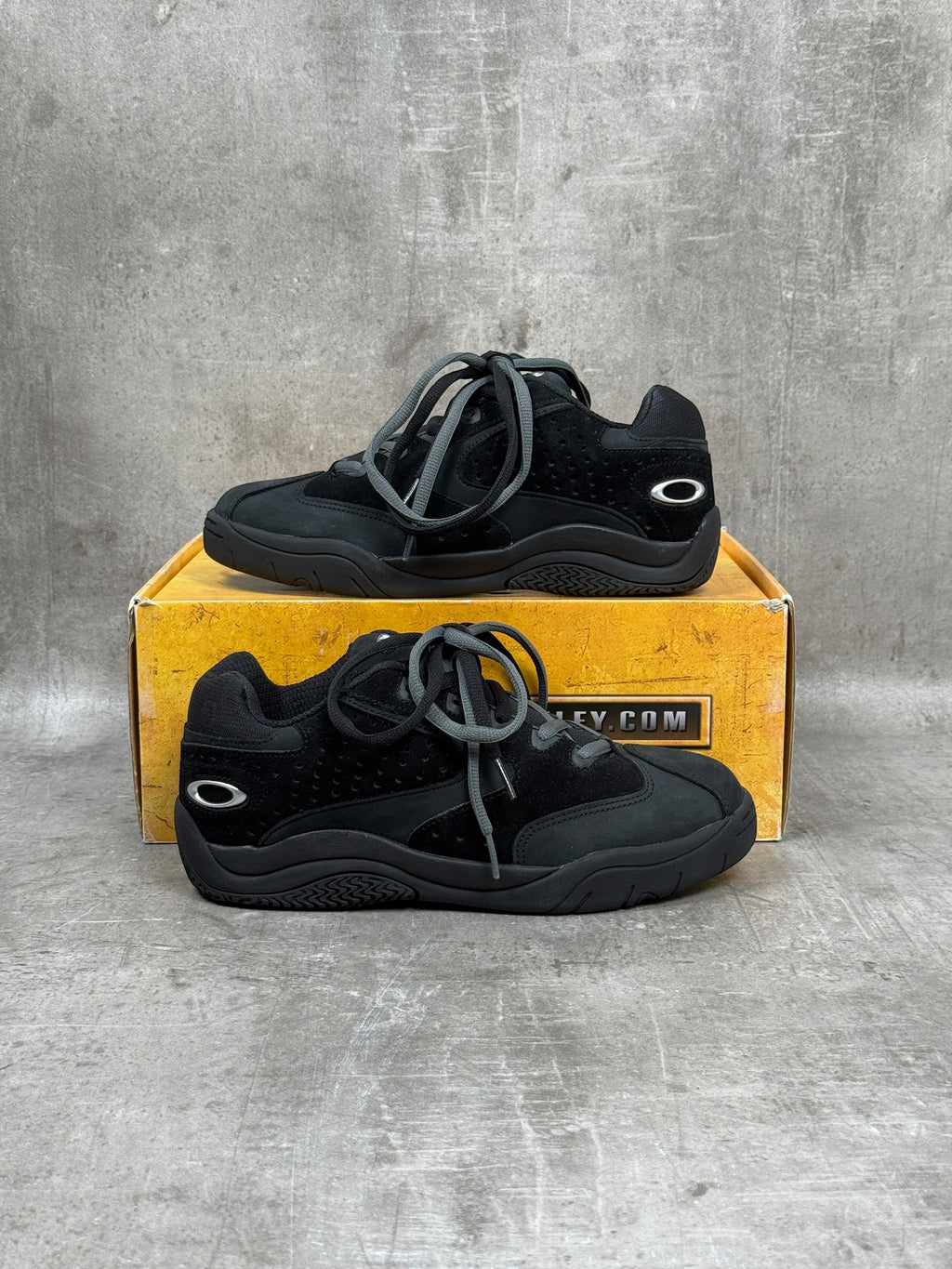 Vintage 2000s Oakley Sourdough Black Shoes